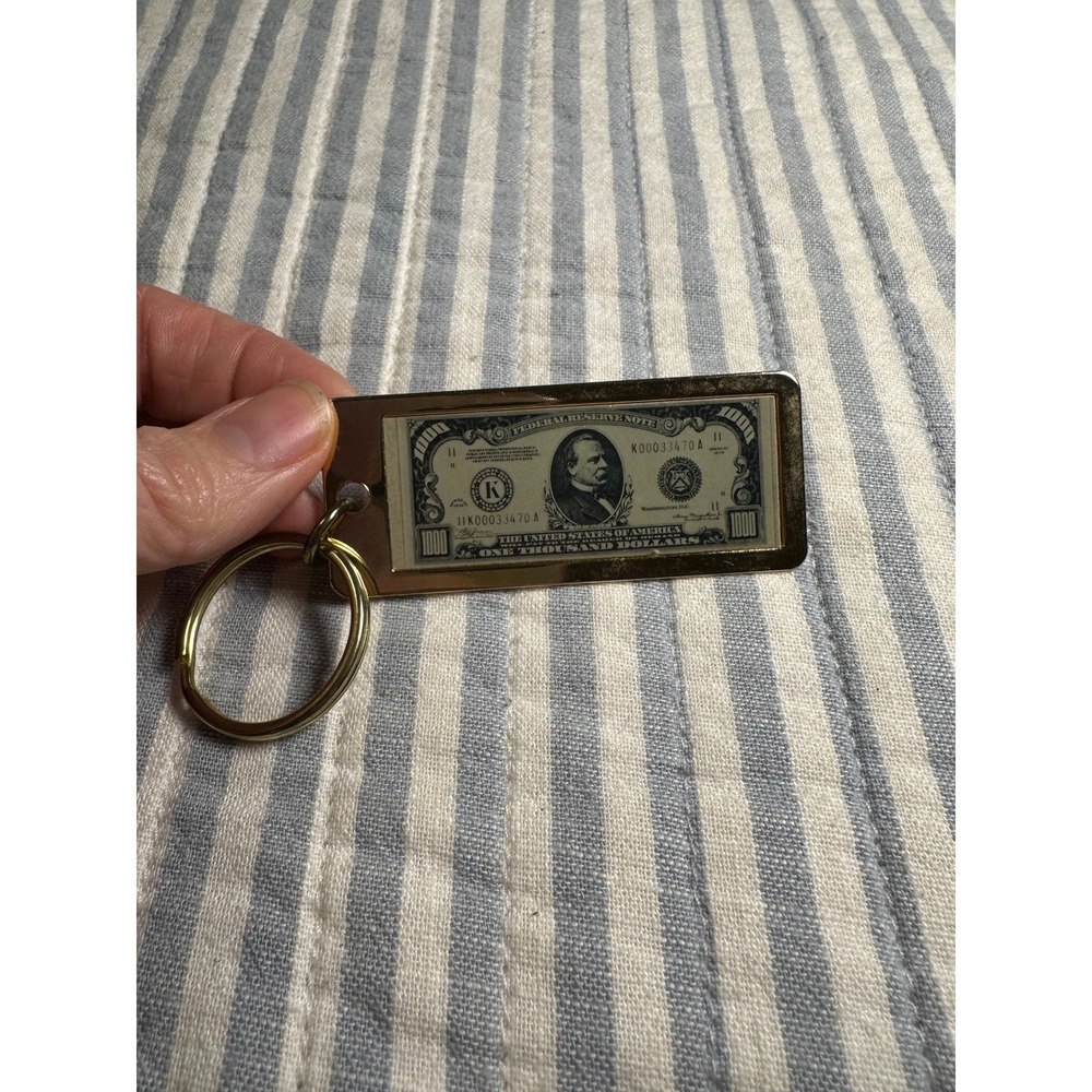 Vintage 1000 Dollar‎ Bill Keychain Gold Tone Grover Cleveland Currency Novelty